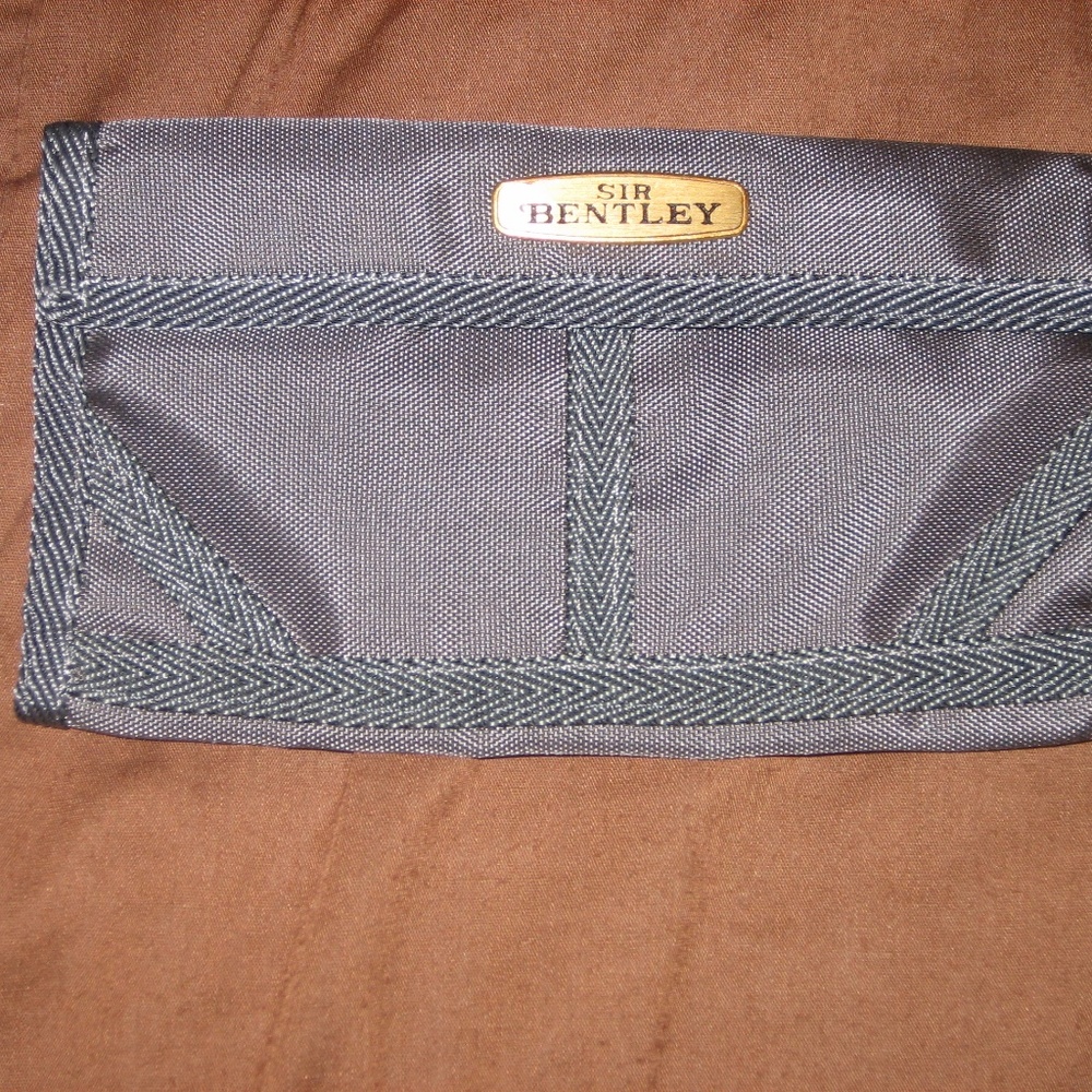 Never-Used Sir Bentley Passport Dossier(Holder)